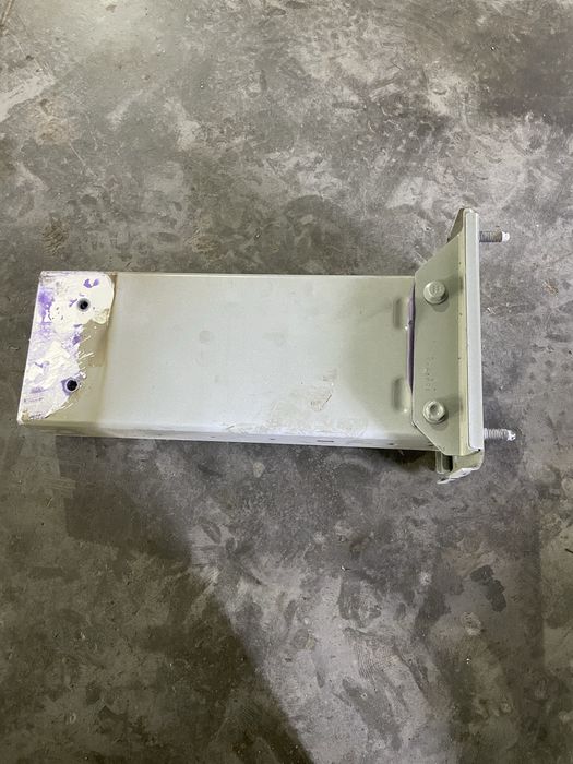 Лонжерон задній Тесла Y