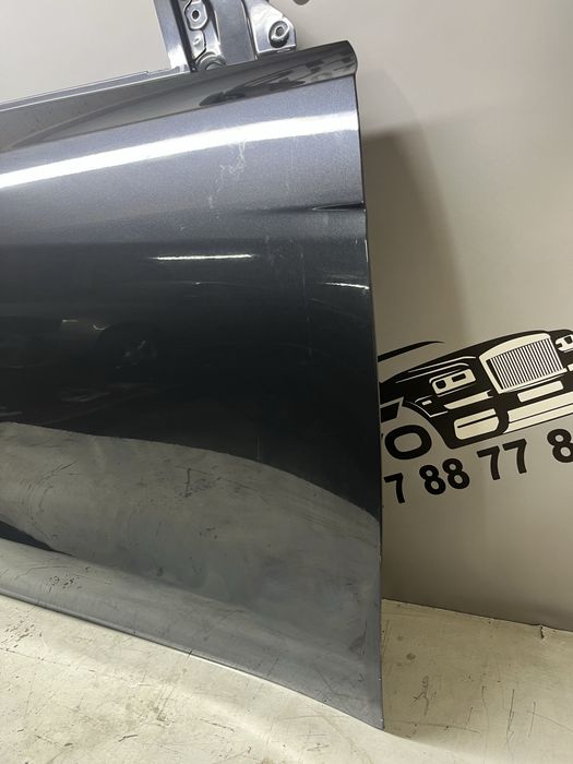 Праві передні двері Tesla Model Y