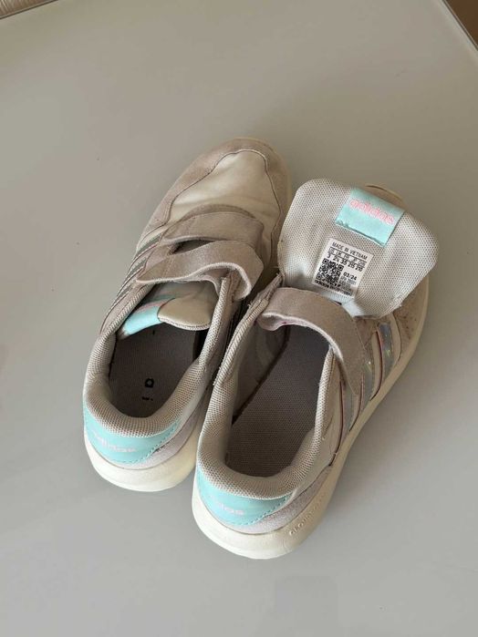 Дитячі кросівки Adidas 35 розмір