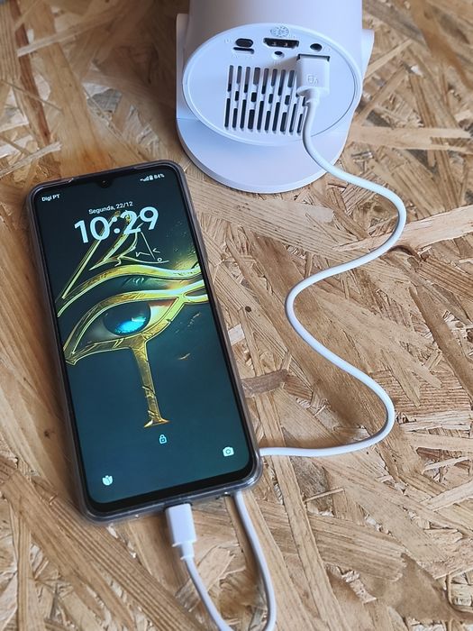 Mini Projetor Portátil + Mala de oferta Novos