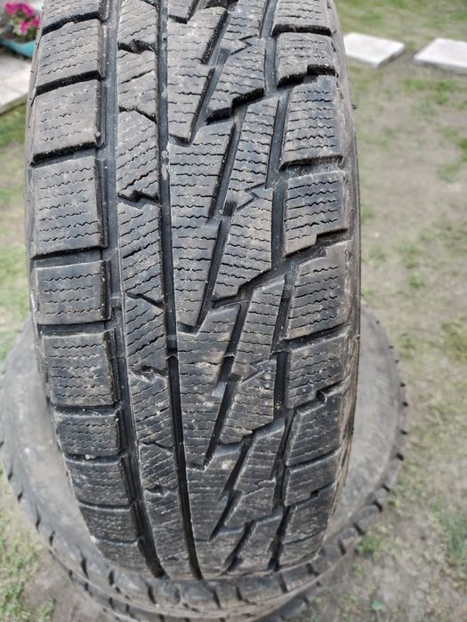 Продам автошини R16