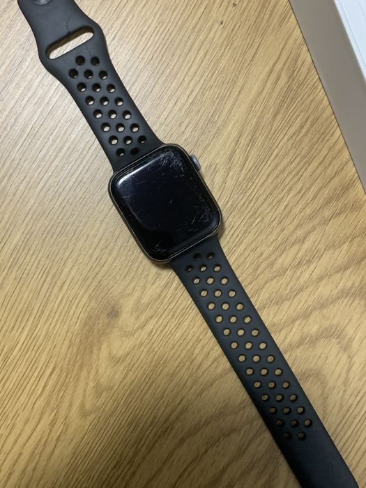 apple watch 6 nike - купити телефони та аксесуари - Ціна на OLX.ua