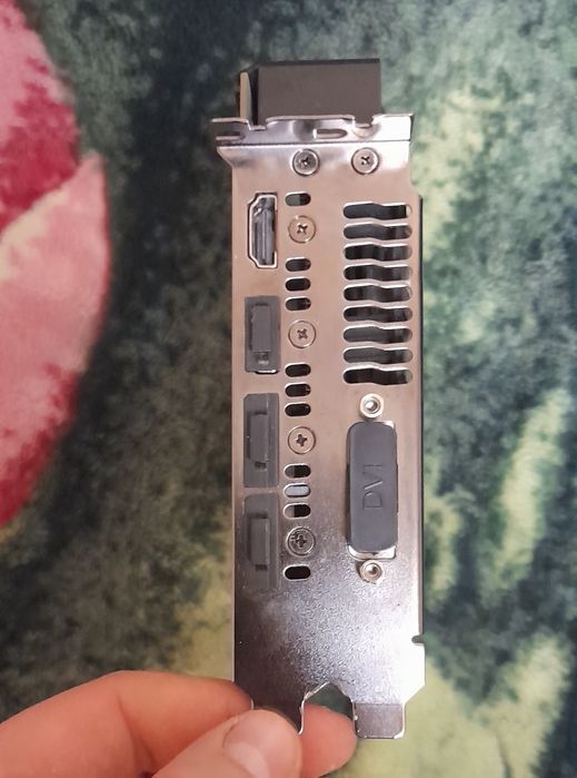 Відеокарта ASUS DUAL RX 580-8GB б/в