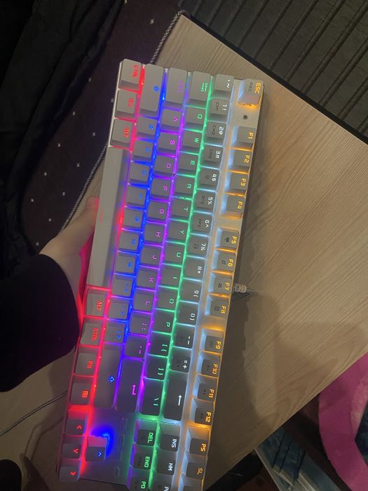 Клавиутар Zero на синих свитчах