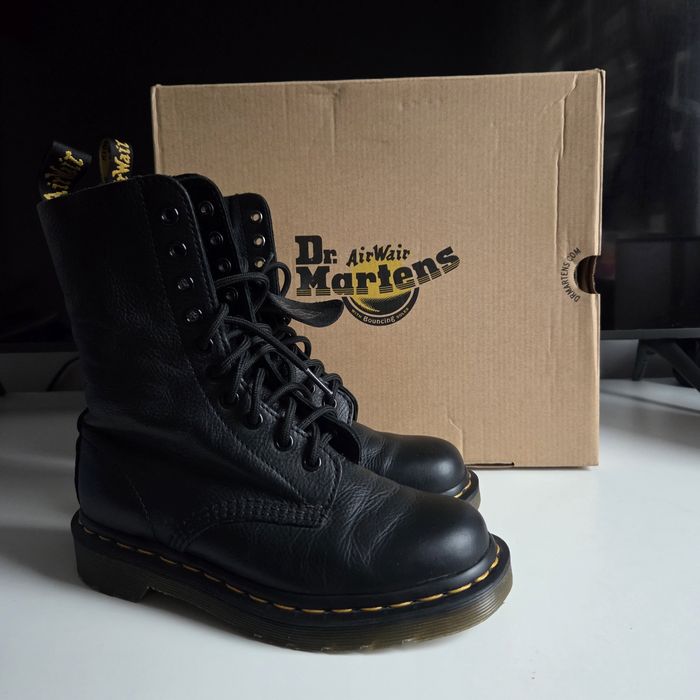 Skórzane glany Dr. Martens 1490 Pascal Black Virginia/Wanama, Rozmiar 36
