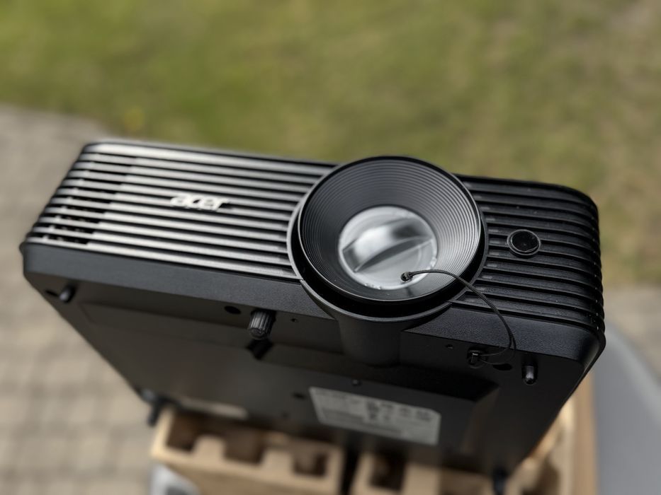 Nowy Rzutnik / projektor Acer DLP H5385BDi