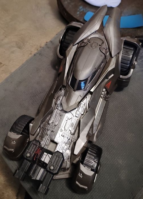 Batmobil. Batman, Spiderman.