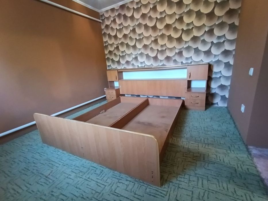 Продам кровать без матраса