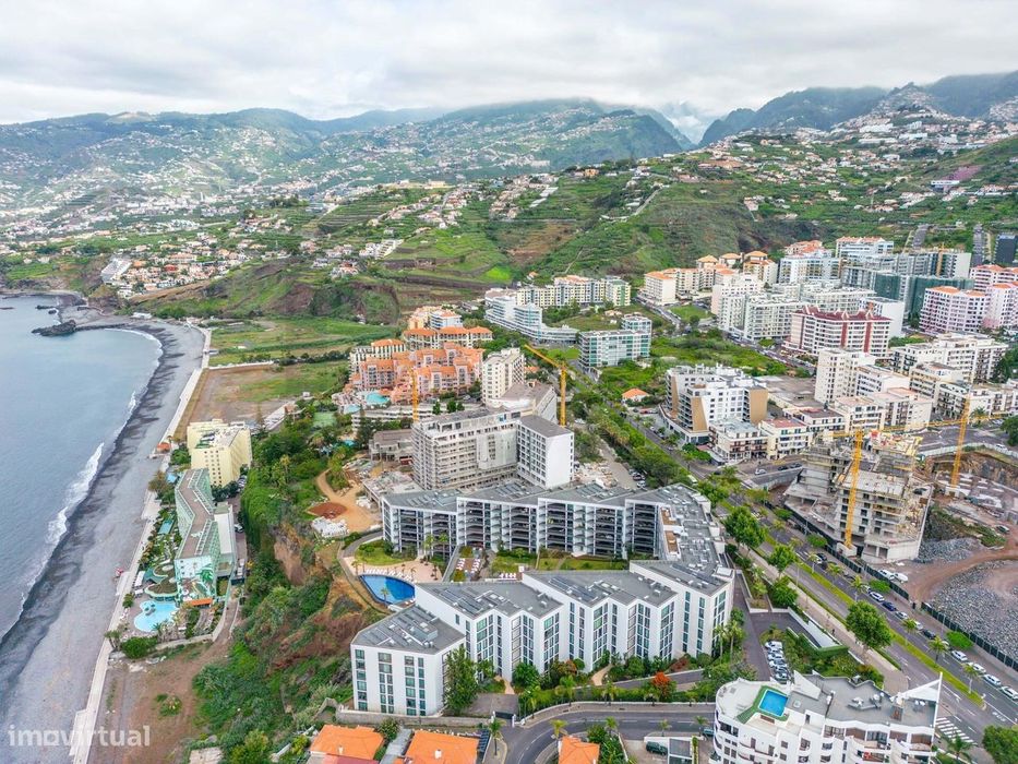 Apartamento T2 Edifício Madeira Palace Residences - Localizado Na Estr