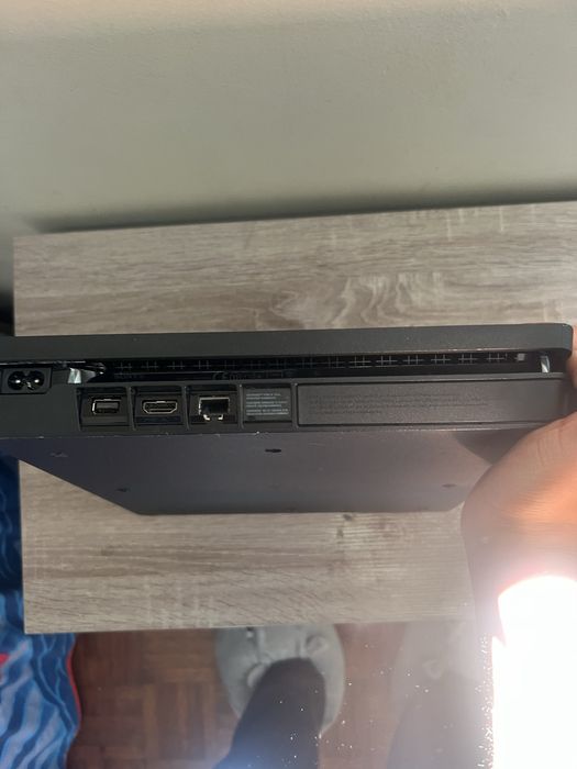 Ps4 500GB em otimo estado