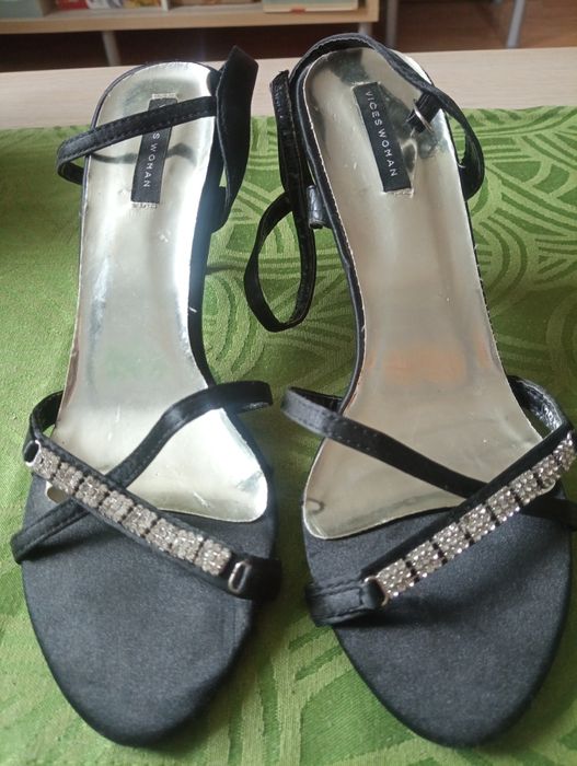 Sandałki na szpilce z cyrkoniami rozmiar 40