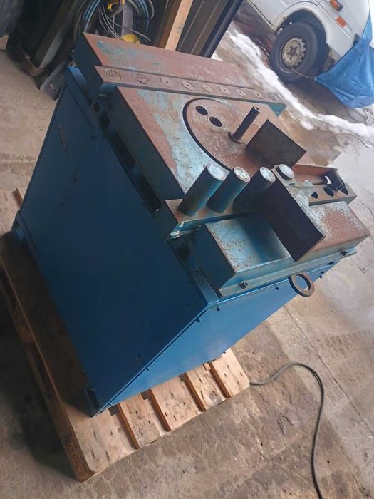 giętarka do prętów strzemion zbrojeń zginarka zaginarka drutu