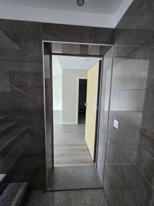 Apartamento T2 em Sesimbra vista de mar primeira linha .