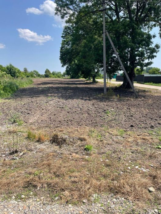 Продається план під забудову