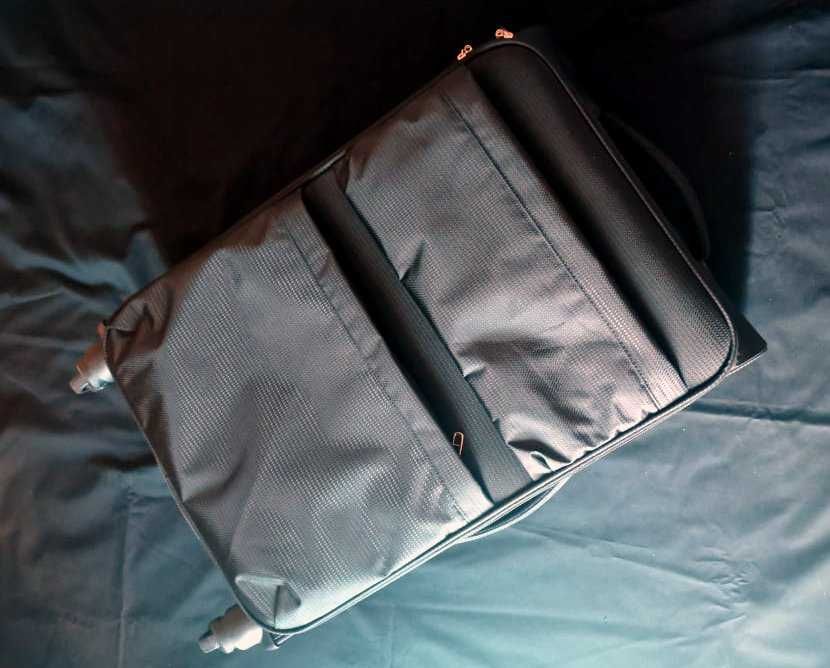 Trolley médio Estocolmo nunca usado