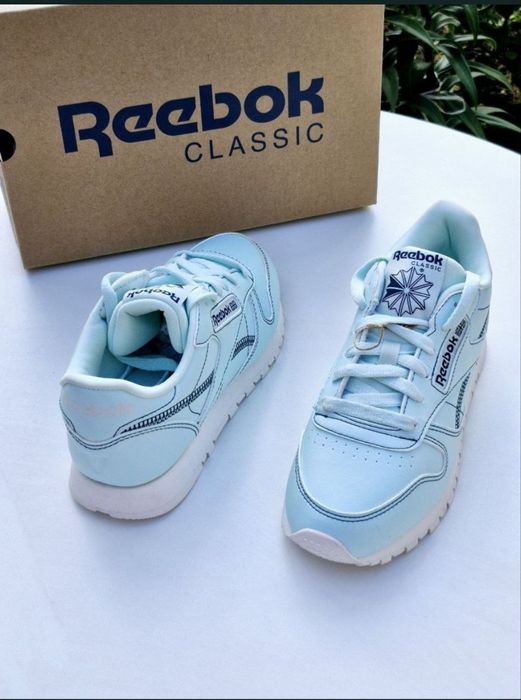 Оригінальні жіночі кросівки Reebok