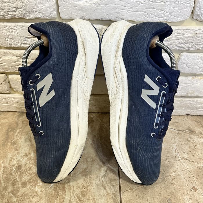 Кросівки New Balance FuelCell Propel v5