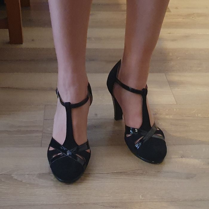 Sandálias pretas cerimónia