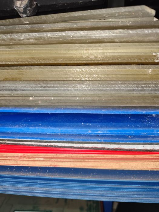 Acrílicos de várias cores e tamanhos