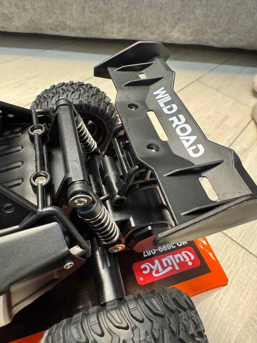 Радіокерована машинка. ТІЛЬКИ синього кольору.  Нова.  20 км/год.