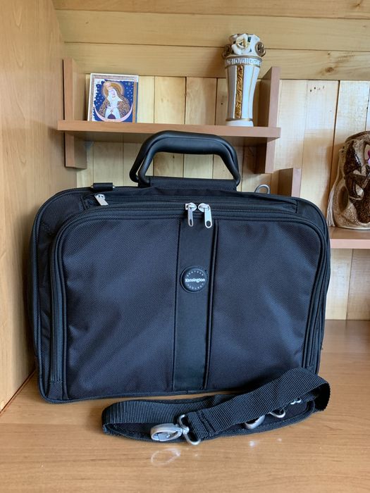 Сумка фірмена”Kensington” для ноутбука на 15.6* розмір40*30*15 см.