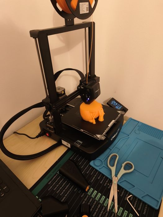 Impressora 3D Creality Ender 3 V3 SE  (Como Nova)