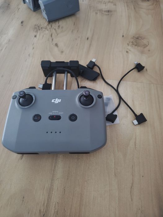 Kontroler, pilot DJI  rc231 od mavic Air2s Mini 3 mini 3pro mavic 3 mini 2