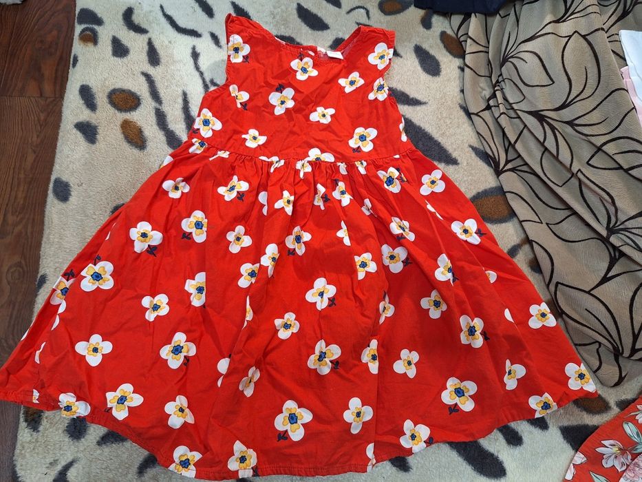 Плаття на дівчинку рр 104-110