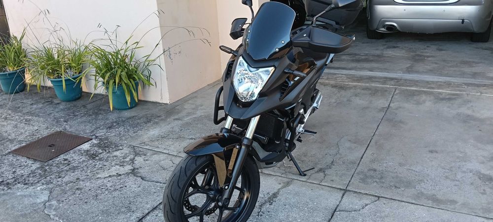Honda NC 700 de 2013 impecável
