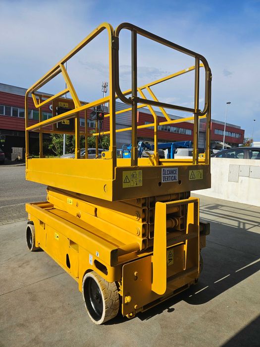 Plataforma elevatória tipo tesoura venda e aluguer