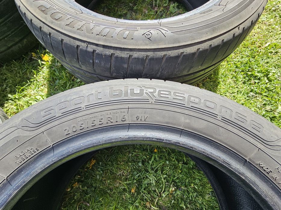 Dunlop blurespone 205 55 16 opony letnie.