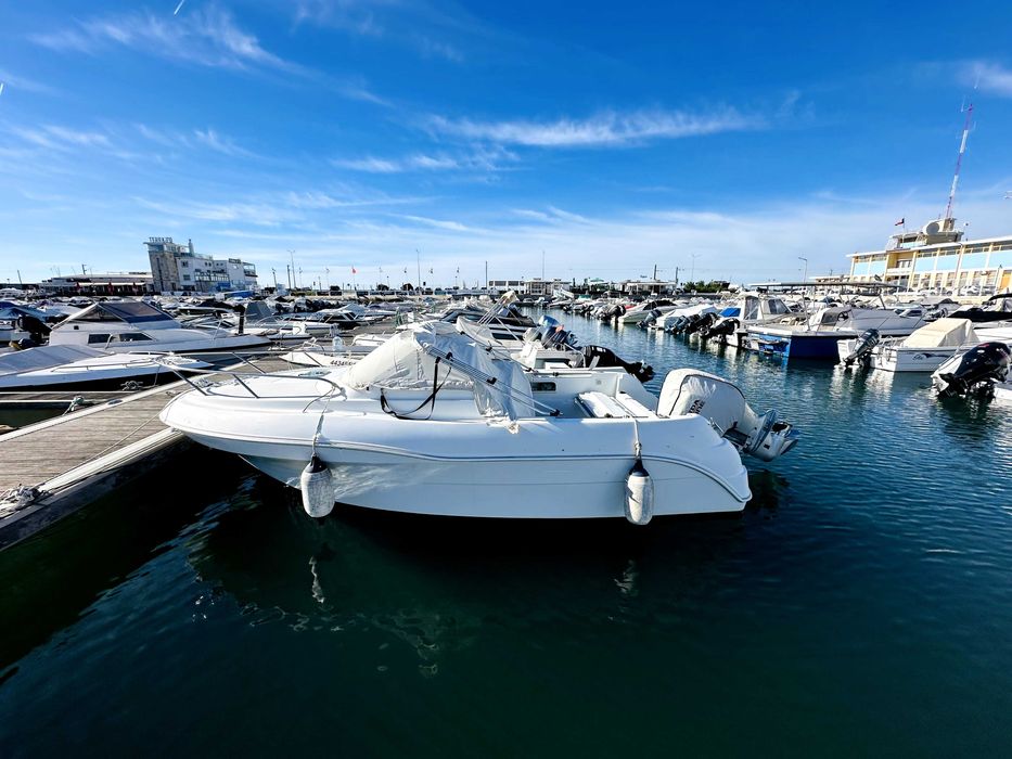 Quicksilver 590 Cruiser