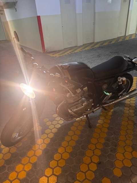 Royal Enfield Continental GT 650 em muito bom estado