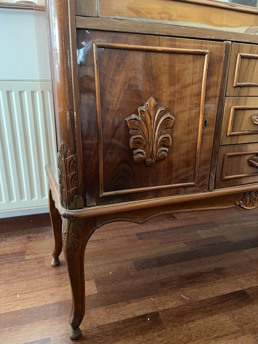 Witryna - fornirowana, drewno orzech