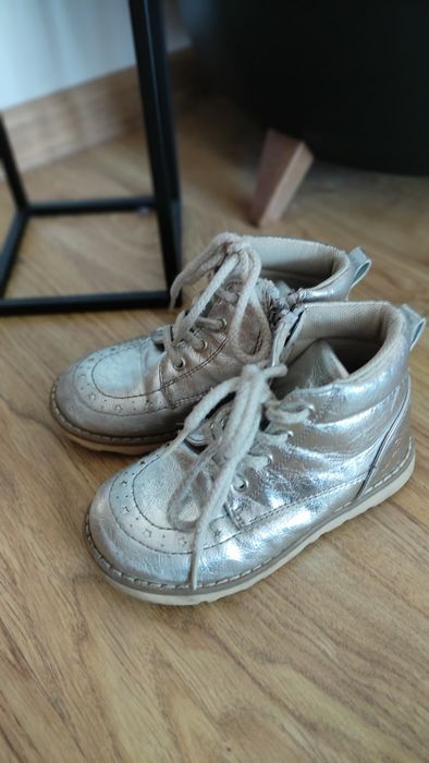 Buty botki rozmiar 27 złote
