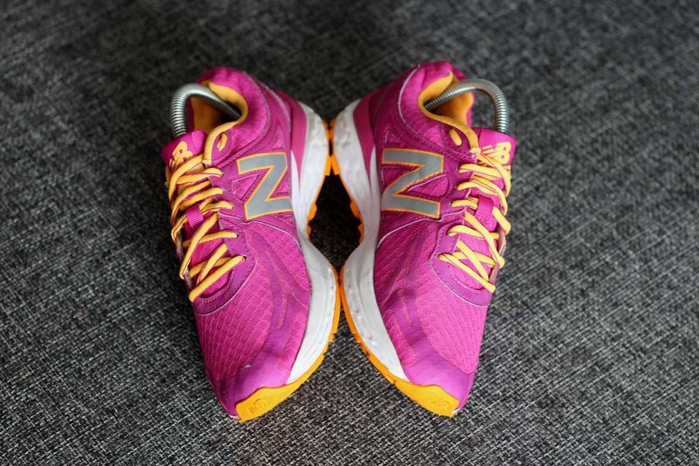 Кросівки бігові New Balance 720 V3 Оригінал 39р
