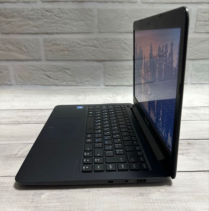 Ноутбук Asus EeeBook E402SA 14’’ FHD Celeron N3060 4GB ОЗУ/ 64GB eMMC