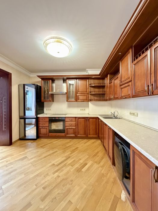 Продаж 3к квартири на Позняках.Пчілки 2б