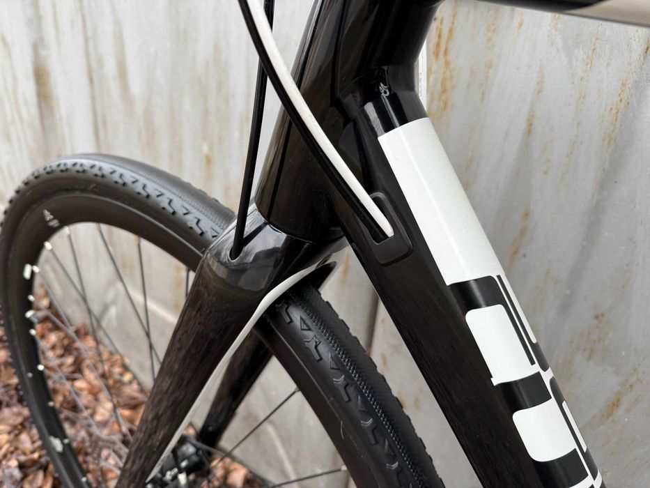 Гравел Cube Cross Race CMPT на осях\Shimano 105\вилка карбон