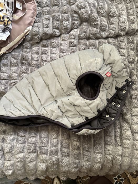 Одяг та рулетка для собак