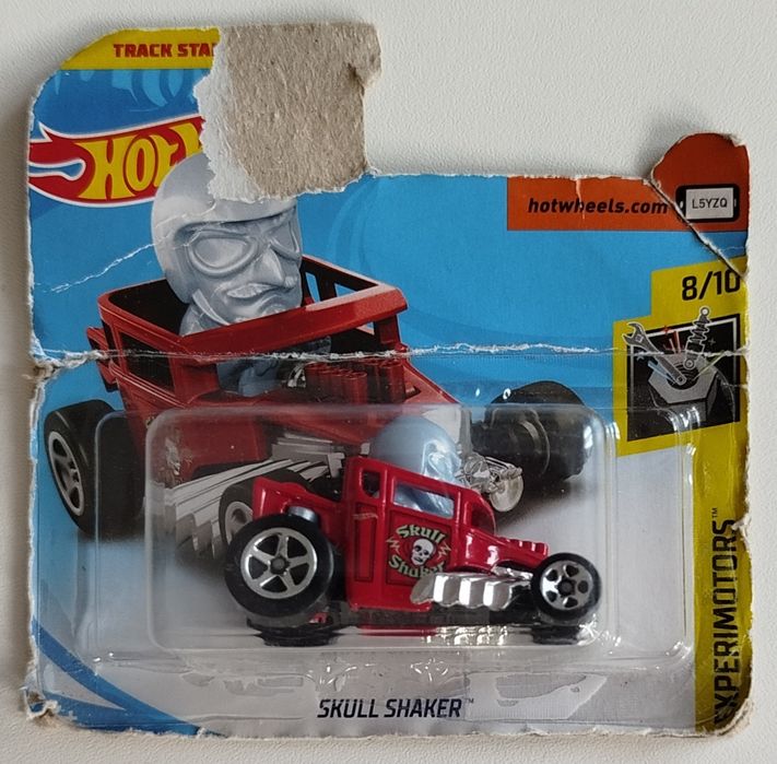Hot Wheels Skull Bone Shaker