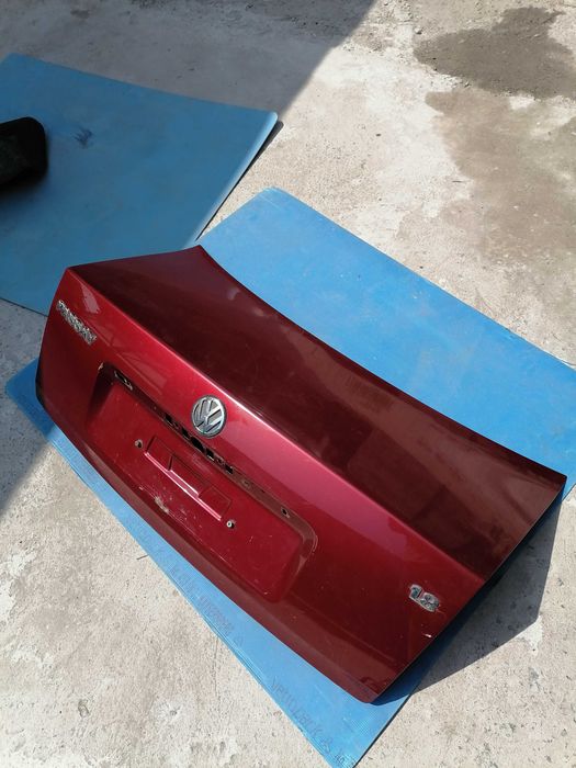 Кришка багажніка VW Passat B5 1.8