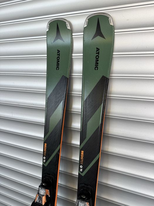 Narty Atomic Redster Q Ti 161 cm 2025