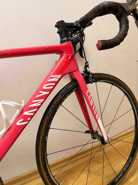 Rower szosowy karbonowy Canyon Ultimate CF SLX różowy, rozm. S carbon