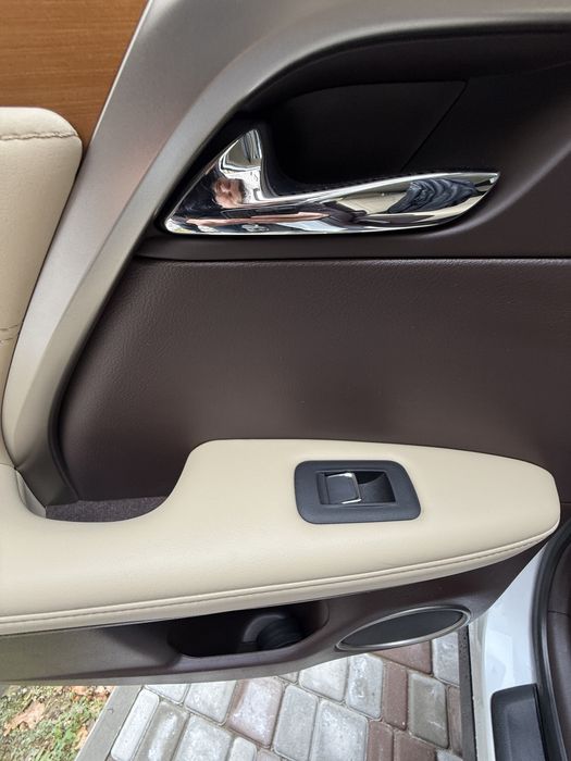 Продам lexus rx 450h 2019