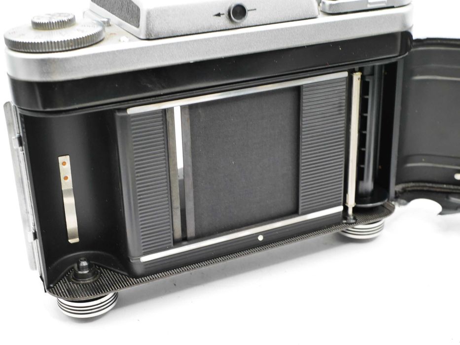 Pentacon SIX TL + Carl Zeiss Tessar 2,8/80 mm 6x6