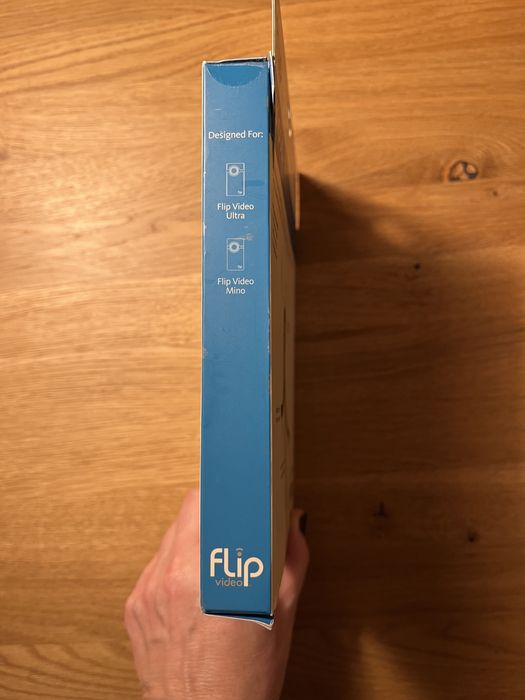 Flip video tripod - giętki stojak do kamerki