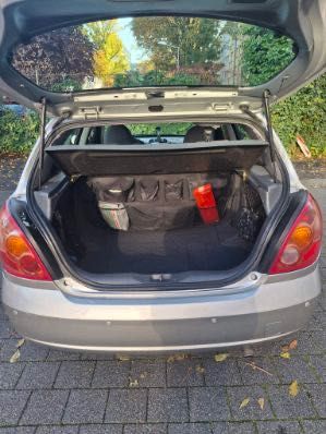 Samochód Nissan Almera