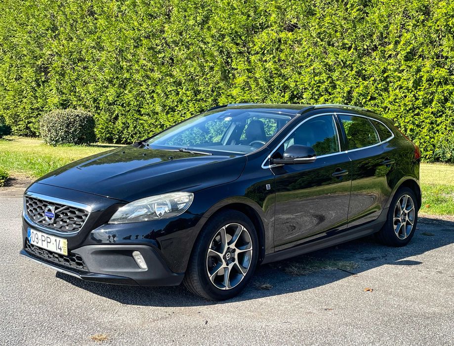 Volvo V40 Cross Country (VOR) – 2015 | Excelente estado!