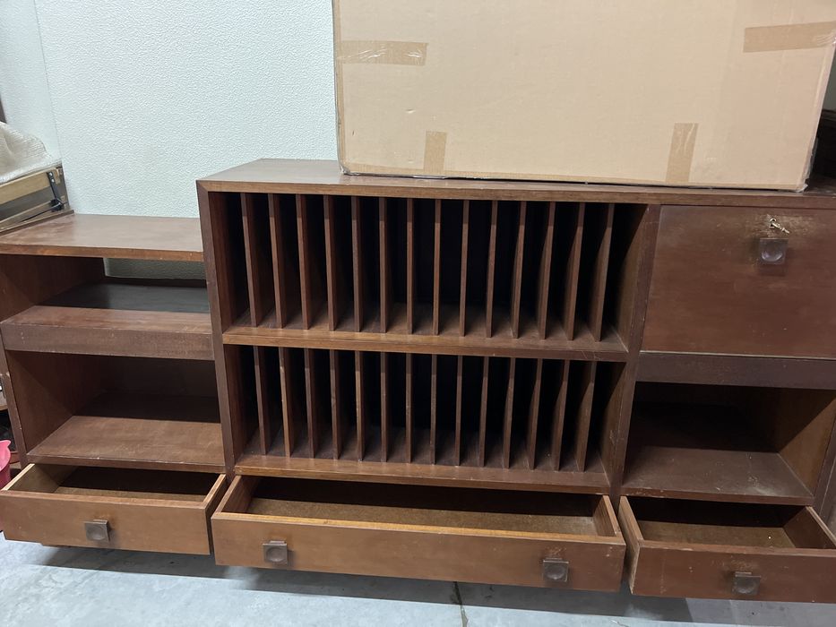 Mobel antigo de arquivo